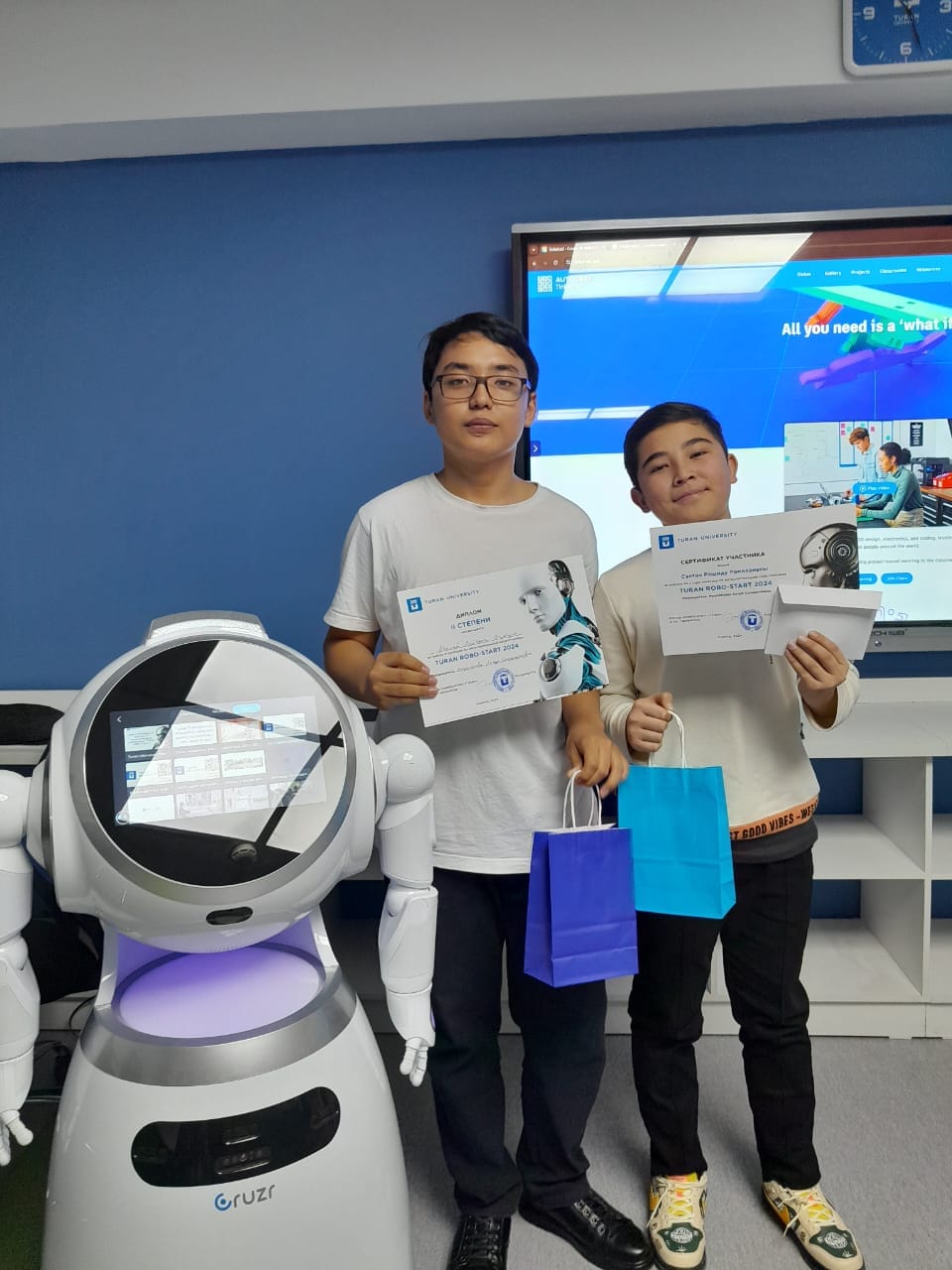 "Turan Robo-Start" интеллектуалды робототехника конкурсында лицей шәкірттері жүлдегер атанды