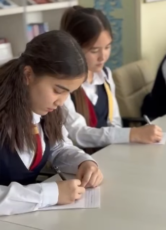 "Тіл-әр ұлттың ең асыл қазынасы" тақырыбында 5-9 сынып оқушылары арасында эссе байқауы өтті!