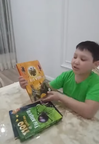 Білім инемен құдық қазғандай