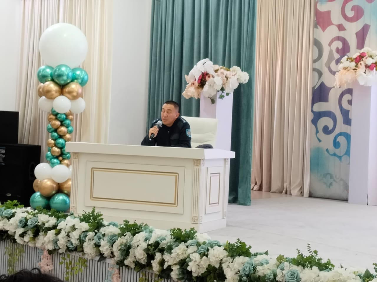 “Жолда жүру ережелері” және "Мопедтің зияны" атты лицей оқушыларына жиналыс өтті