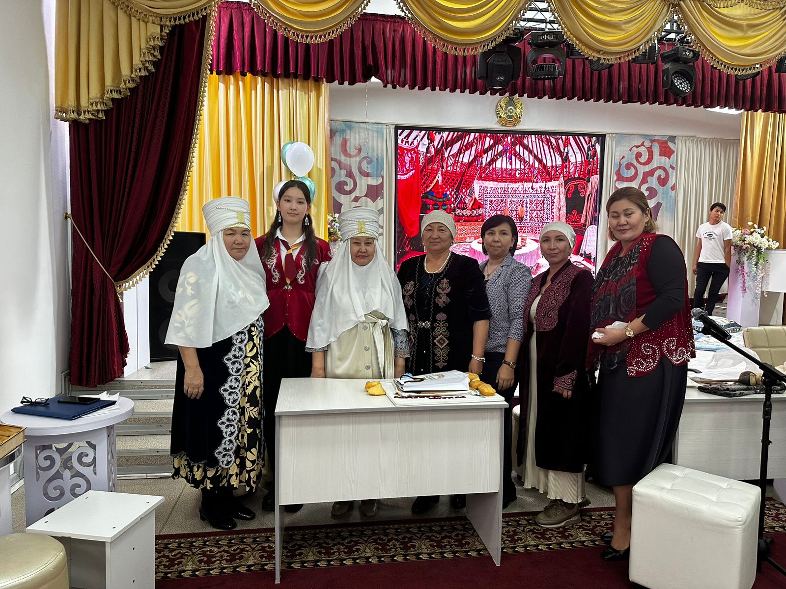 "Ананың аялы алақаны" атты челленджі өтті