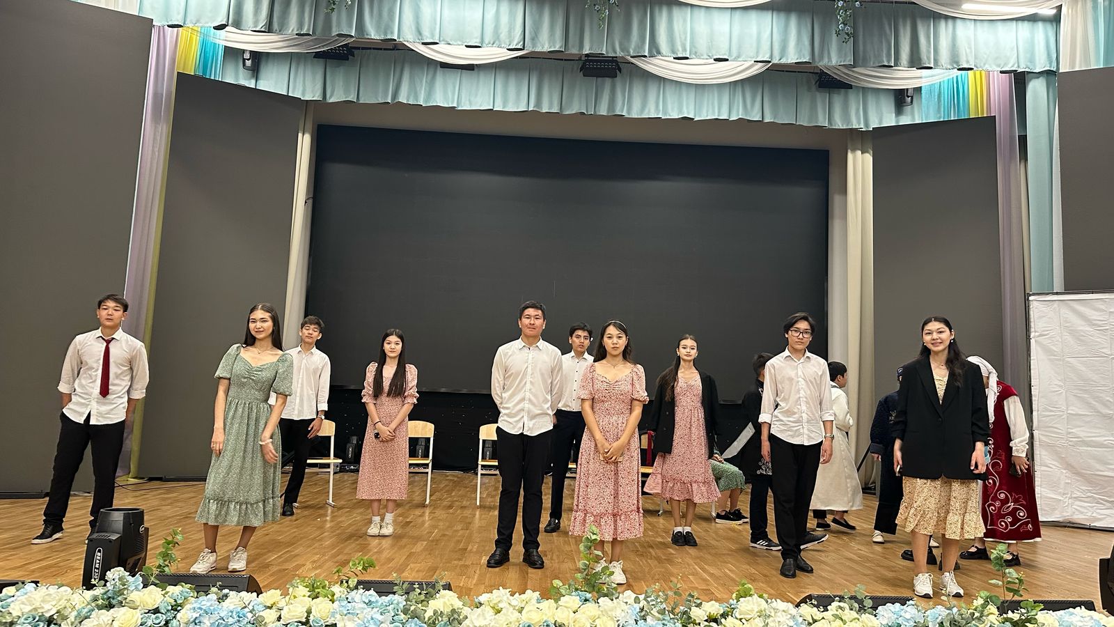 "Тамшы" театр үйірмесінің мүшелері жеңіспен оралды