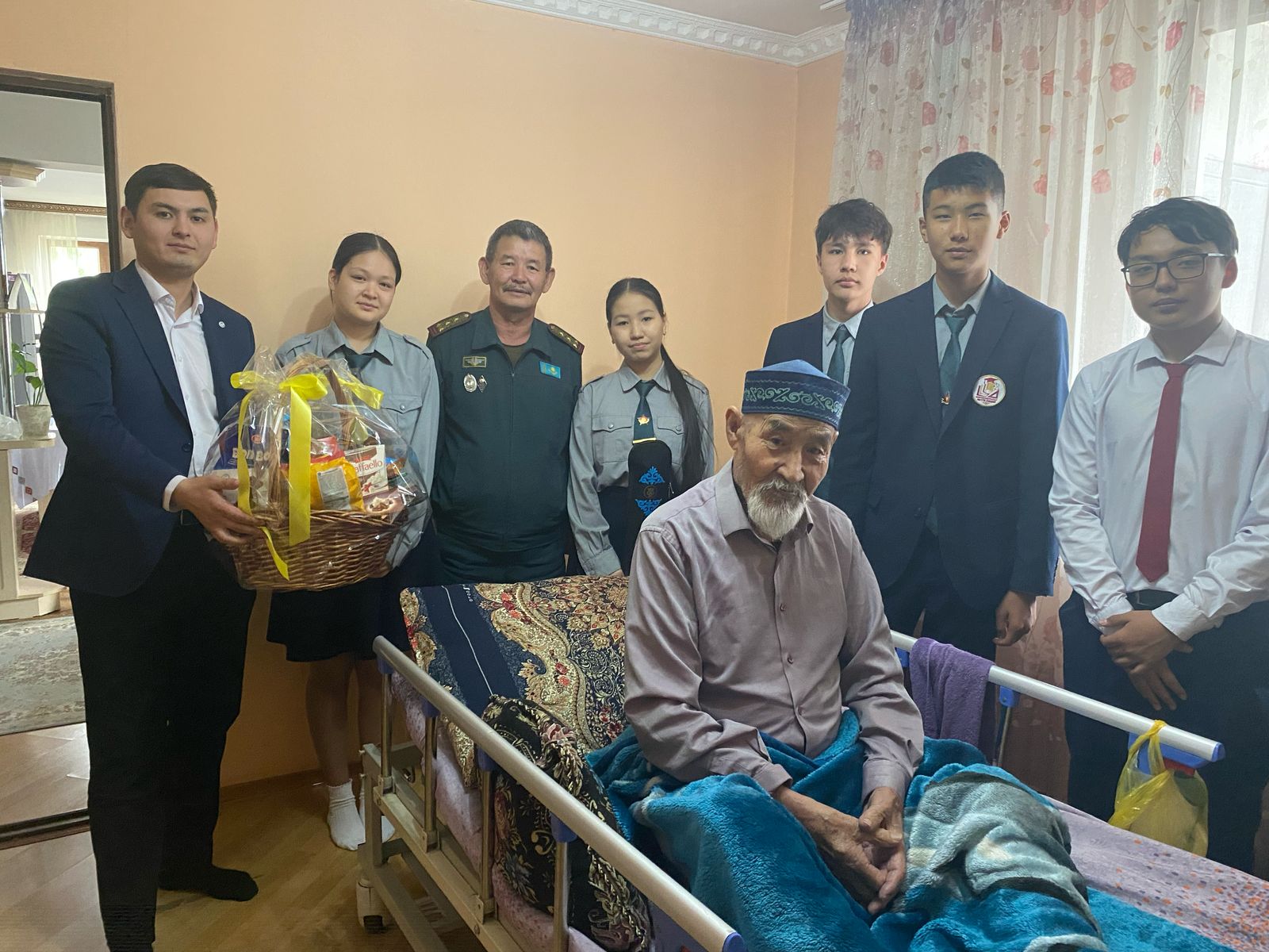 Қазыналы қарттарымызға құрмет