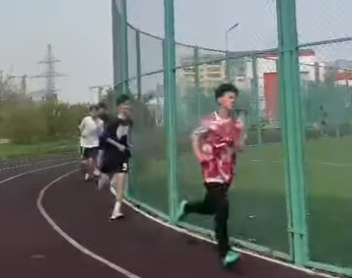 “Гауһартас” лигасы аясында 9-11 сынып оқушылар арасында жеңіл атлетика жүгіру спорт түрінен жарыс өтті.