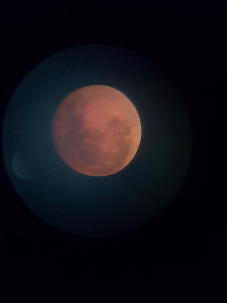 "Ай тұтылған түн: аспан әлеміндегі ғажайып"