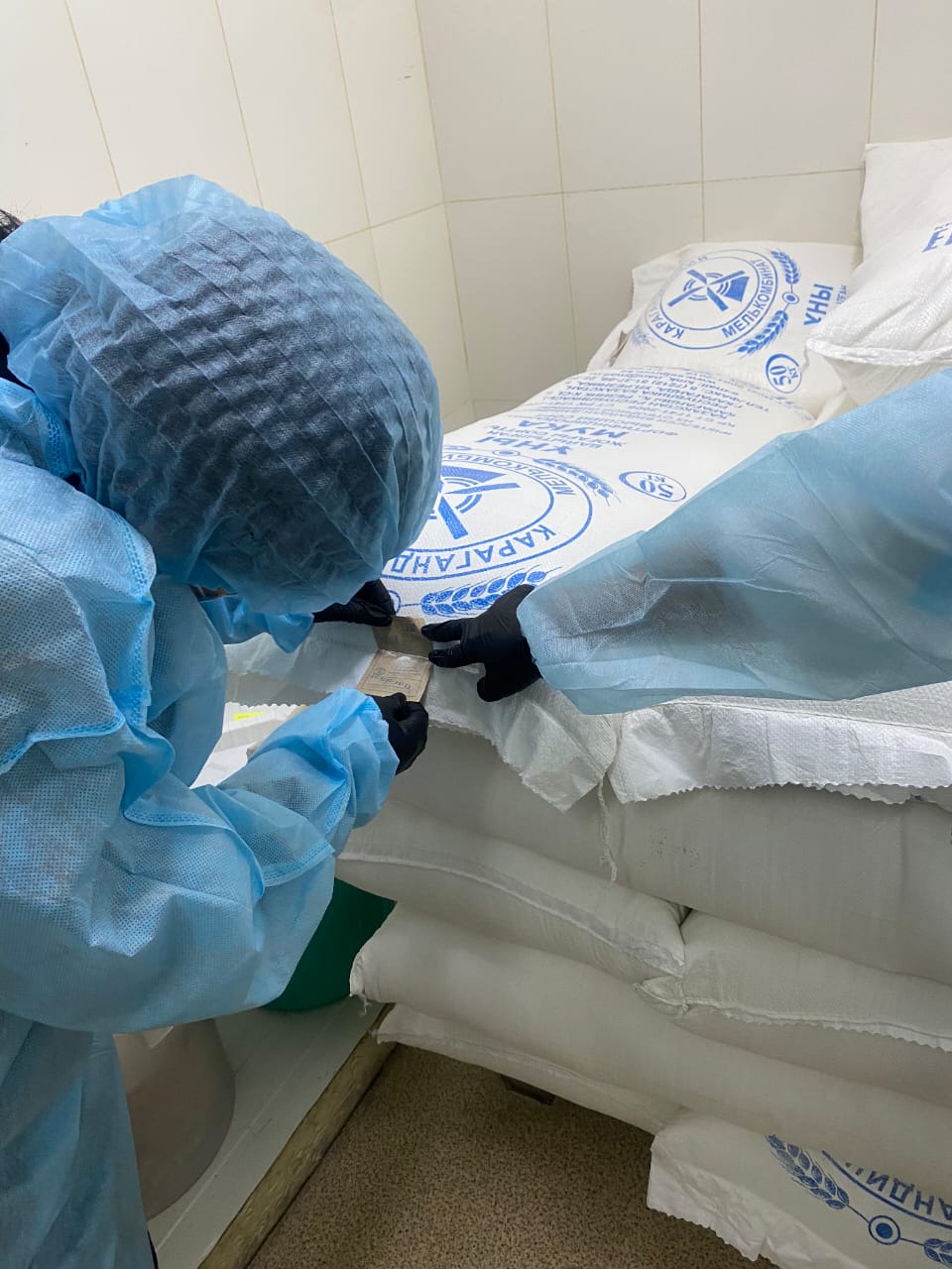 Лицейдің тамақтану сапасына мониторинг жүргізу комиссиясы бақылау