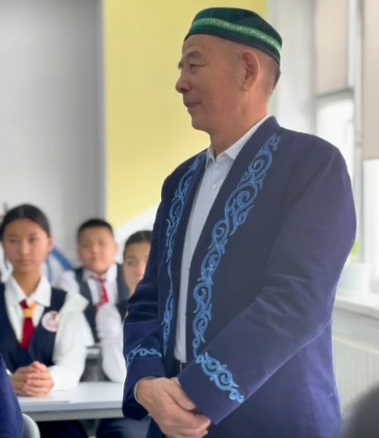 Ата-әженің ақыл-кеңесі — жас ұрпаққа бағдар