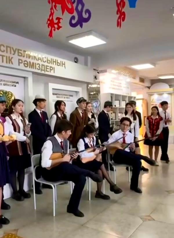 Көрісу – амандықтың, бірліктің белгісі!
